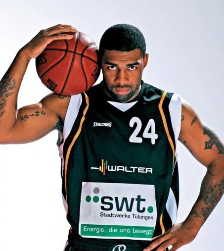 Romeo Travis